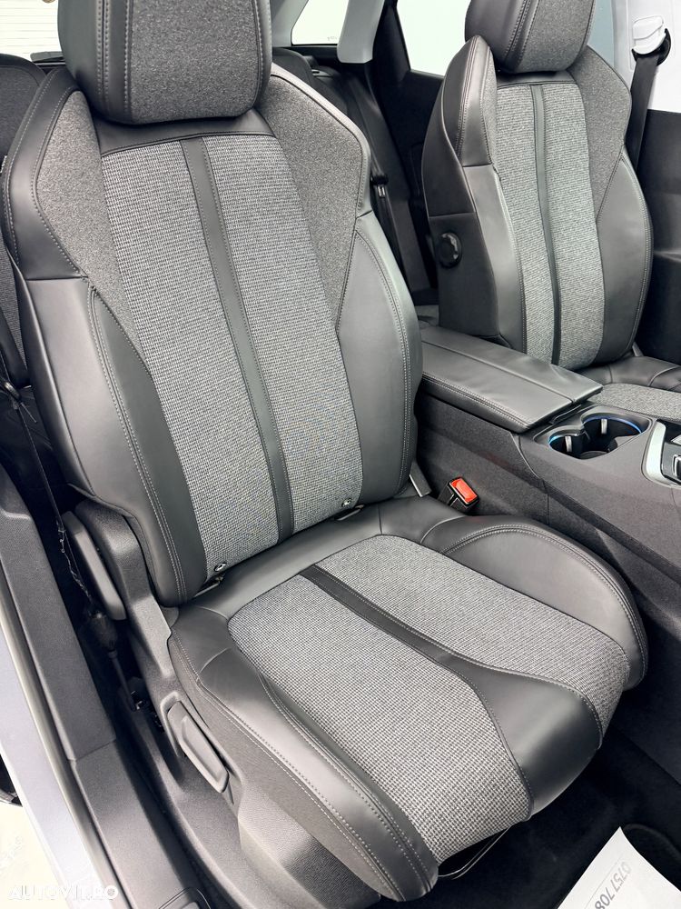 Peugeot 3008 1.2 PureTech Turbo S&S EAT6 Allure - 16