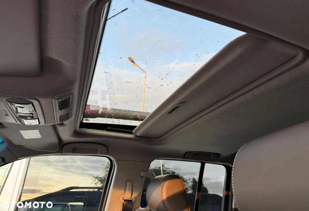 Nissan Navara 3.0 D V6 Platinum Long EU5 - 24