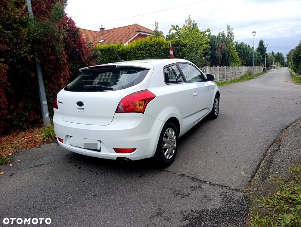 Kia ProCeed Pro_cee'd 1.4 L - 5