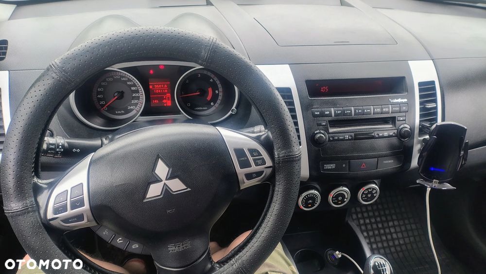Mitsubishi Outlander 2.0 DID Intense + - 13