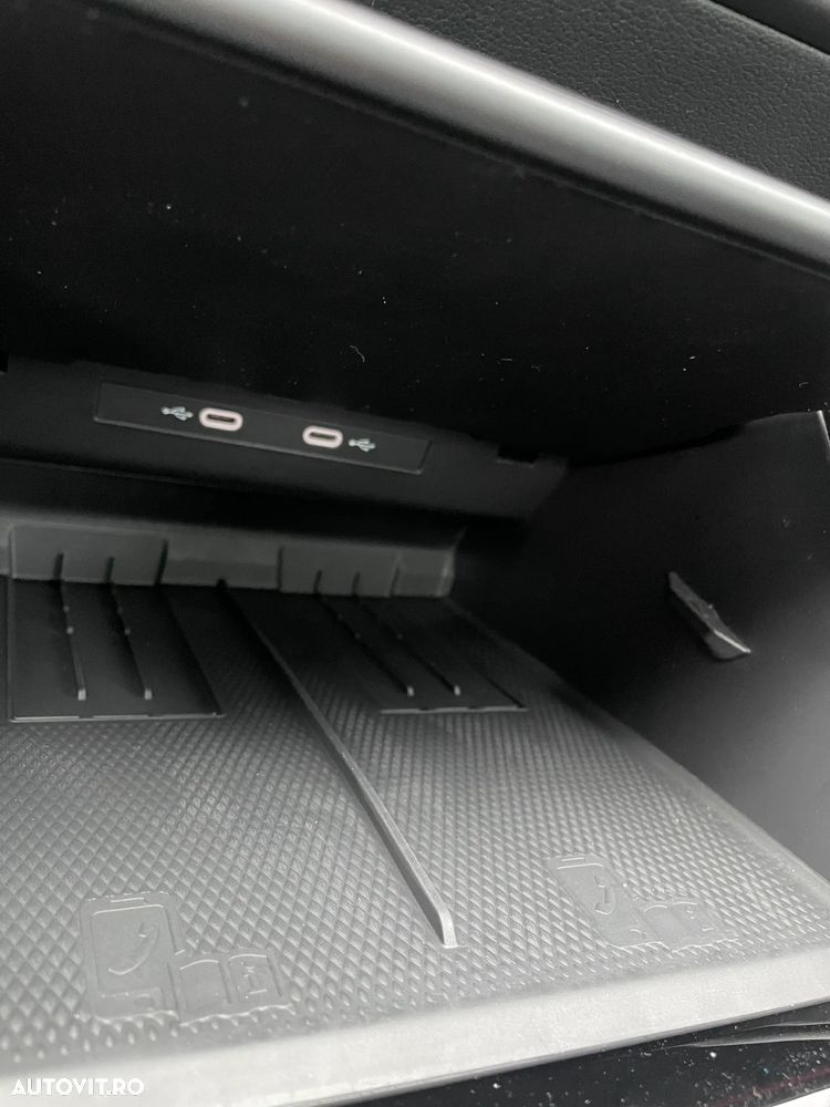 Volkswagen Tiguan - 32