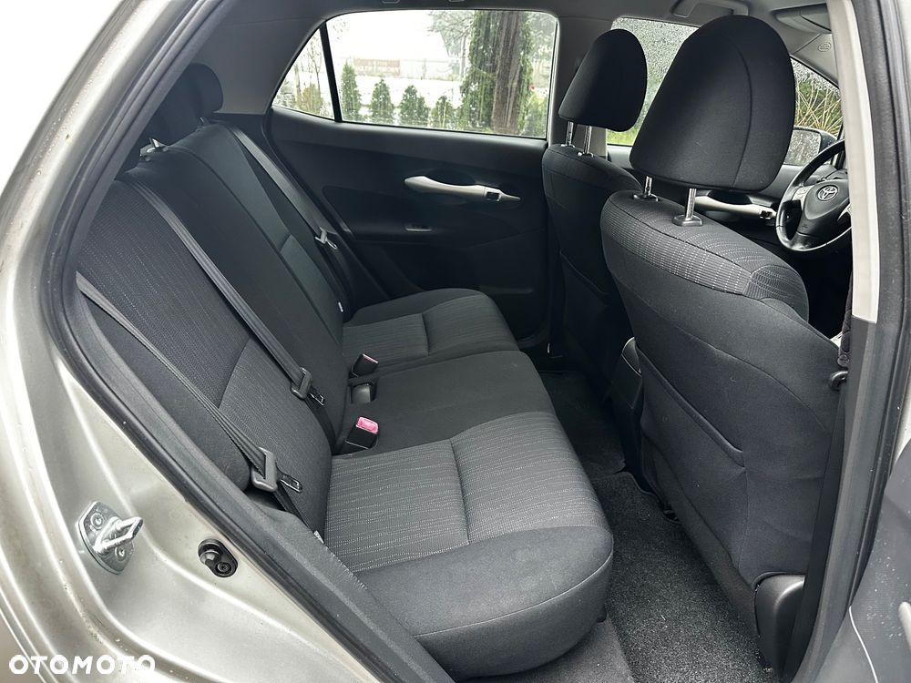 Toyota Auris 1.6 VVT-i Executive - 10