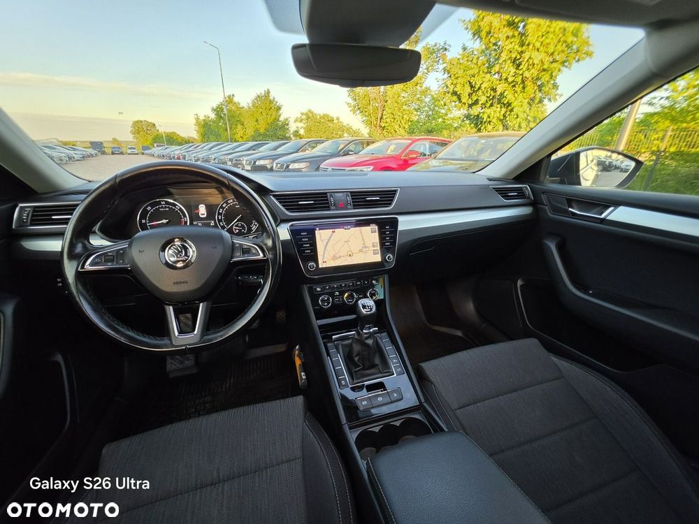 Skoda Superb 2.0 TDI Ambition - 36