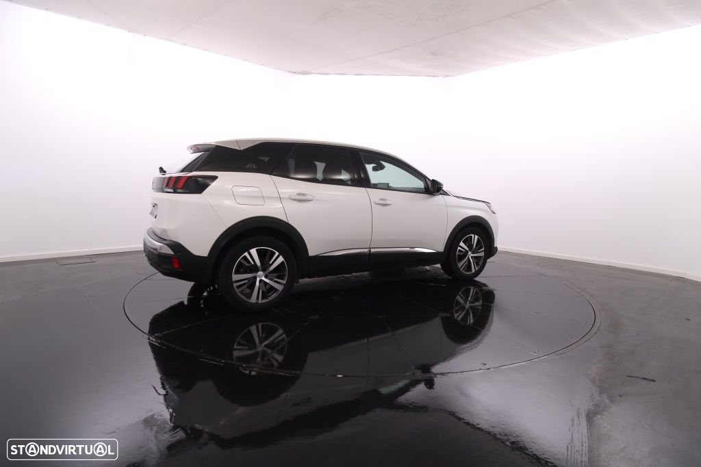 Peugeot 3008 1.5 BlueHDi Allure Pack EAT8 - 8
