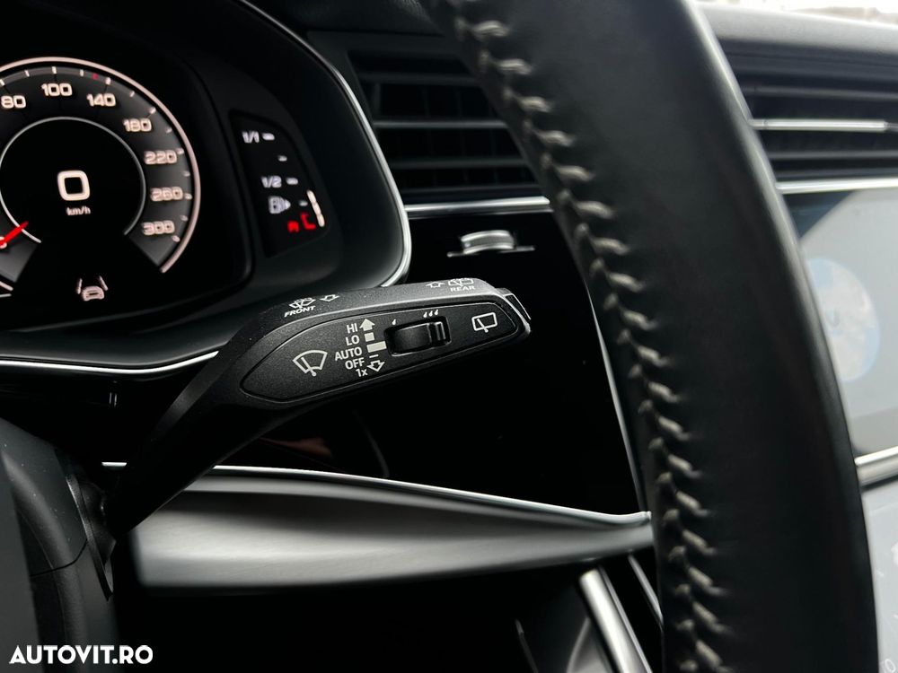 Audi Q8 - 35