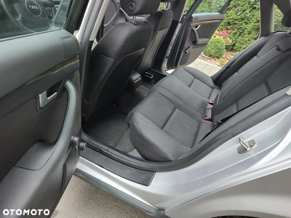 Audi A4 Limousine - 30