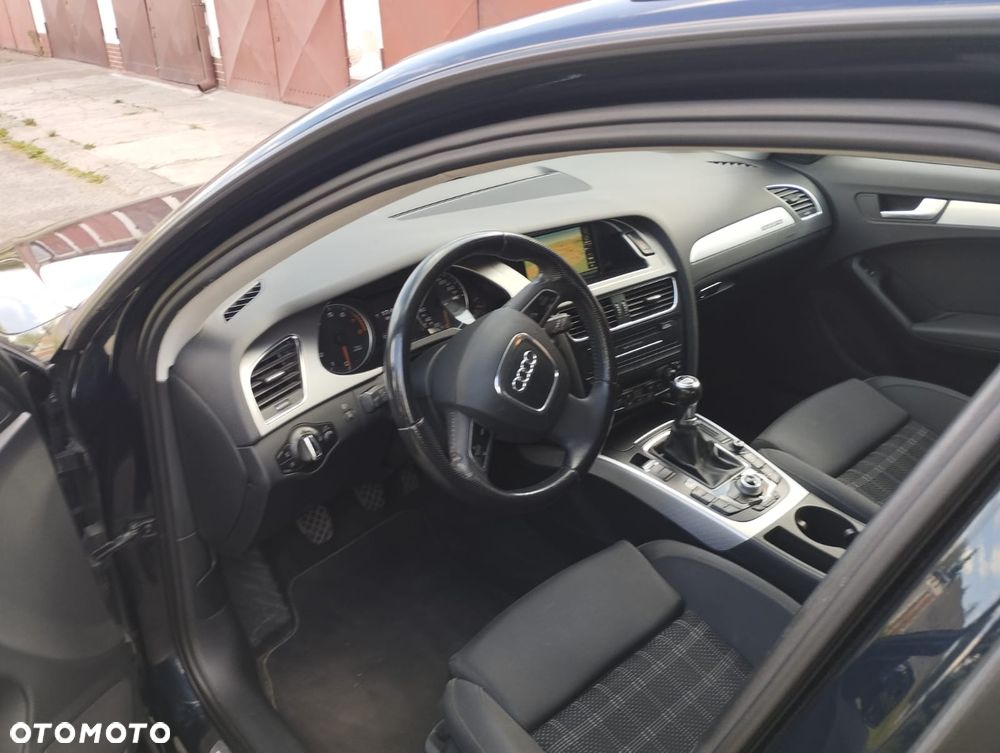 Audi A4 Avant 2.0 TFSI quattro Ambiente - 8