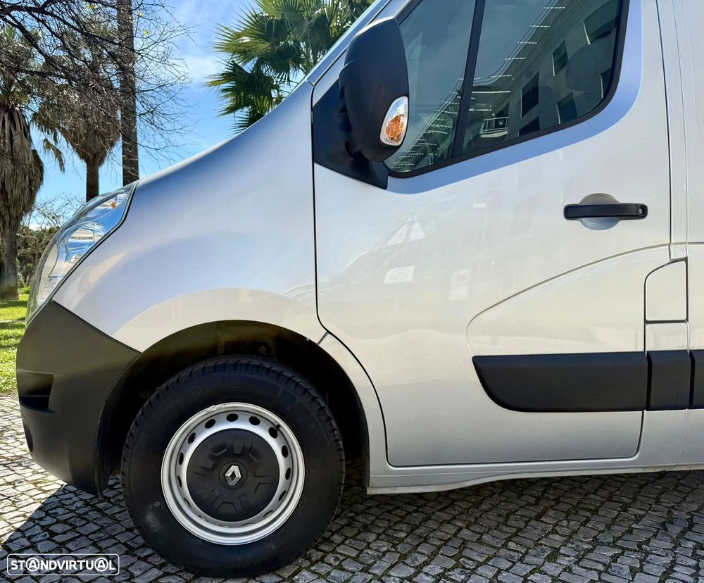 Renault Master 2.3DCI L2H2 135cv 3 Lugares - 37