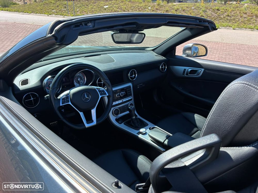 Mercedes-Benz SLC 200 Standard - 16