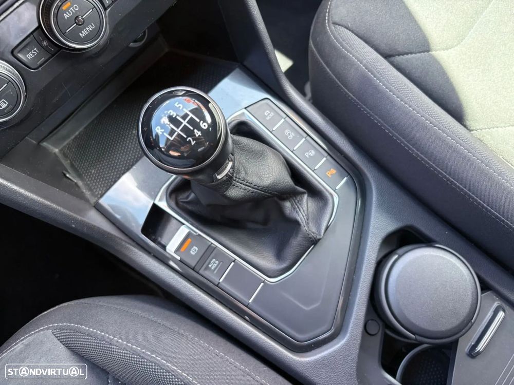VW Tiguan 2.0 TDI R-Line - 51