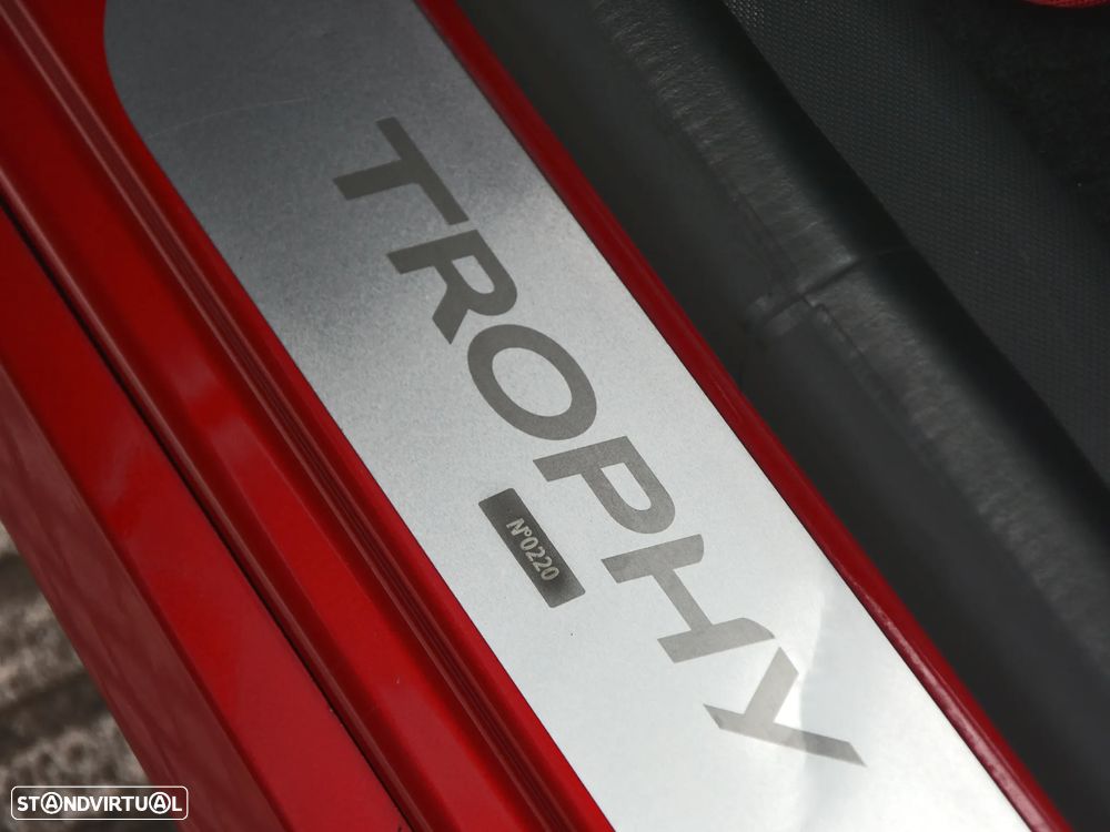 Renault Clio TCe 220 EDC R.S. Trophy - 20