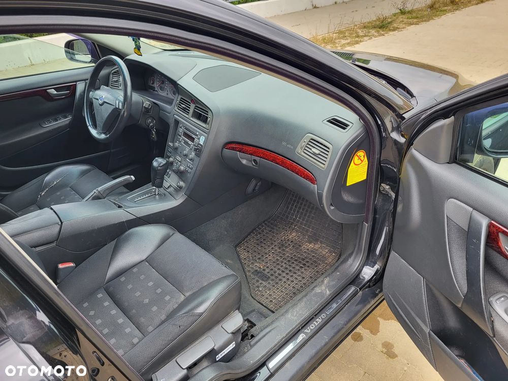 Volvo S60 2.4 Momentum - 6