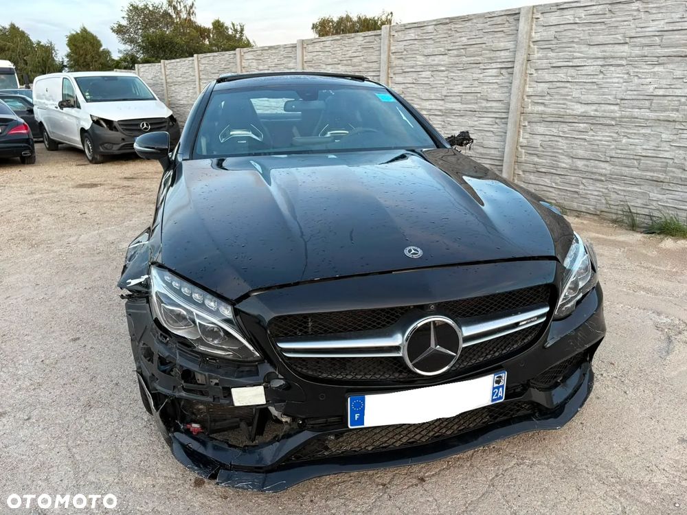 Mercedes-Benz Klasa C AMG 63 S - 21