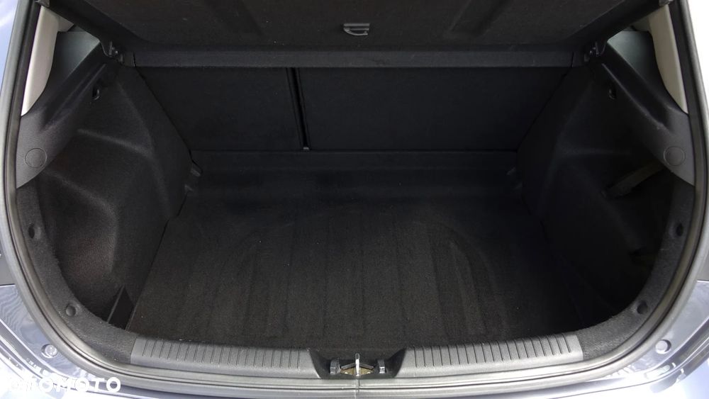 Kia Ceed 1.4 CVVT Dream Team Edition - 32