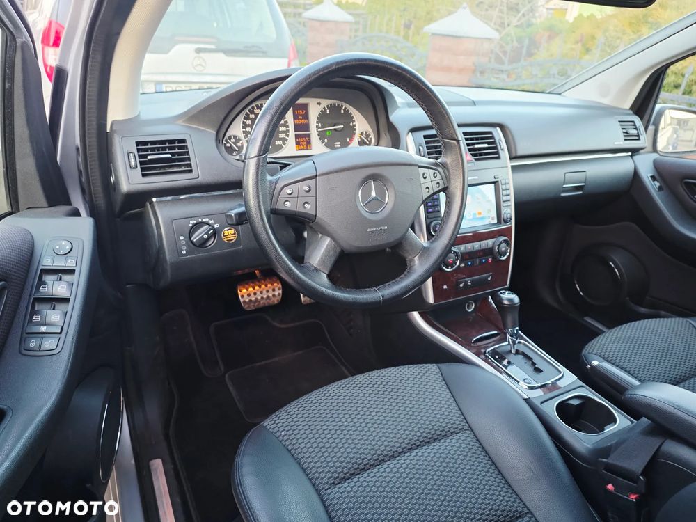 Mercedes-Benz Klasa B - 32