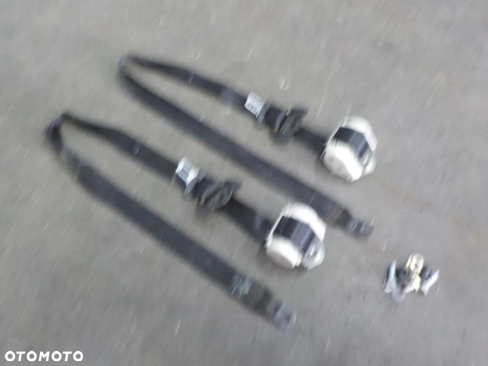 VW T5 T6 CARAVELLE PAS PASY BEZPIECZEŃSTAWA TYŁ TYLNE ŚRODKOWE - 2