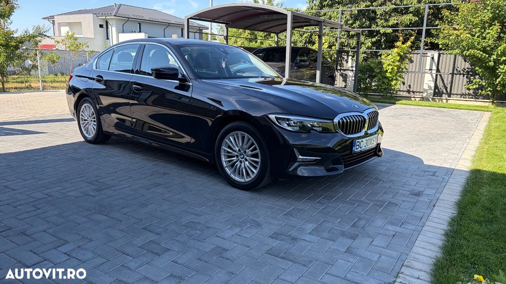 BMW Seria 3 320i Aut. Luxury Line - 12