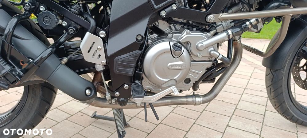 Suzuki V-STROM - 24