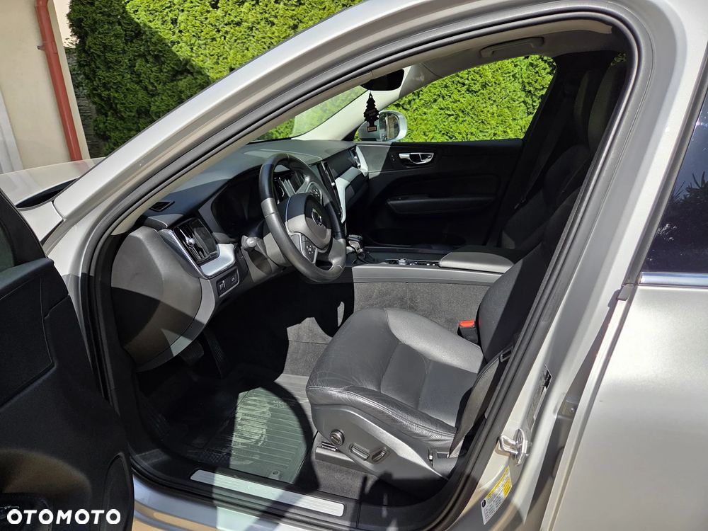 Volvo XC 60 T5 Momentum - 14