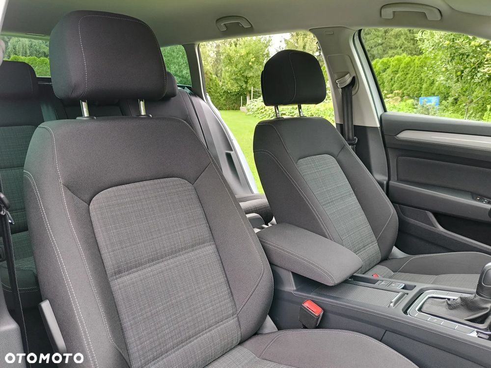 Volkswagen Passat 2.0 TDI SCR Comfortline DSG - 11