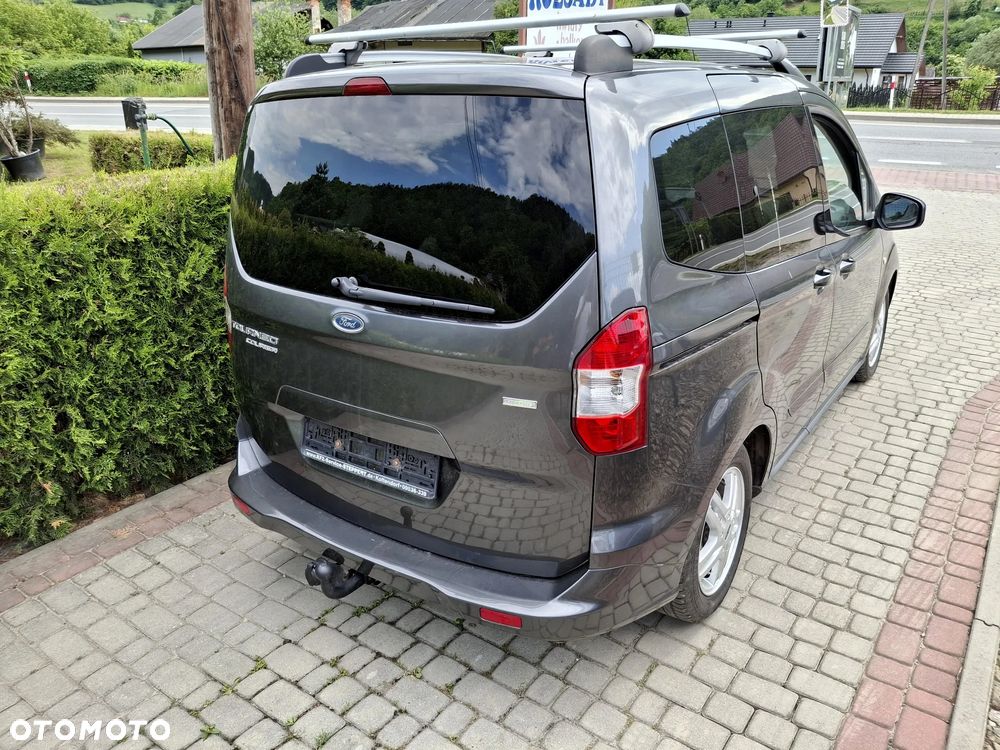Ford Tourneo Courier 1.0 EcoBoost S&S Titanium - 11