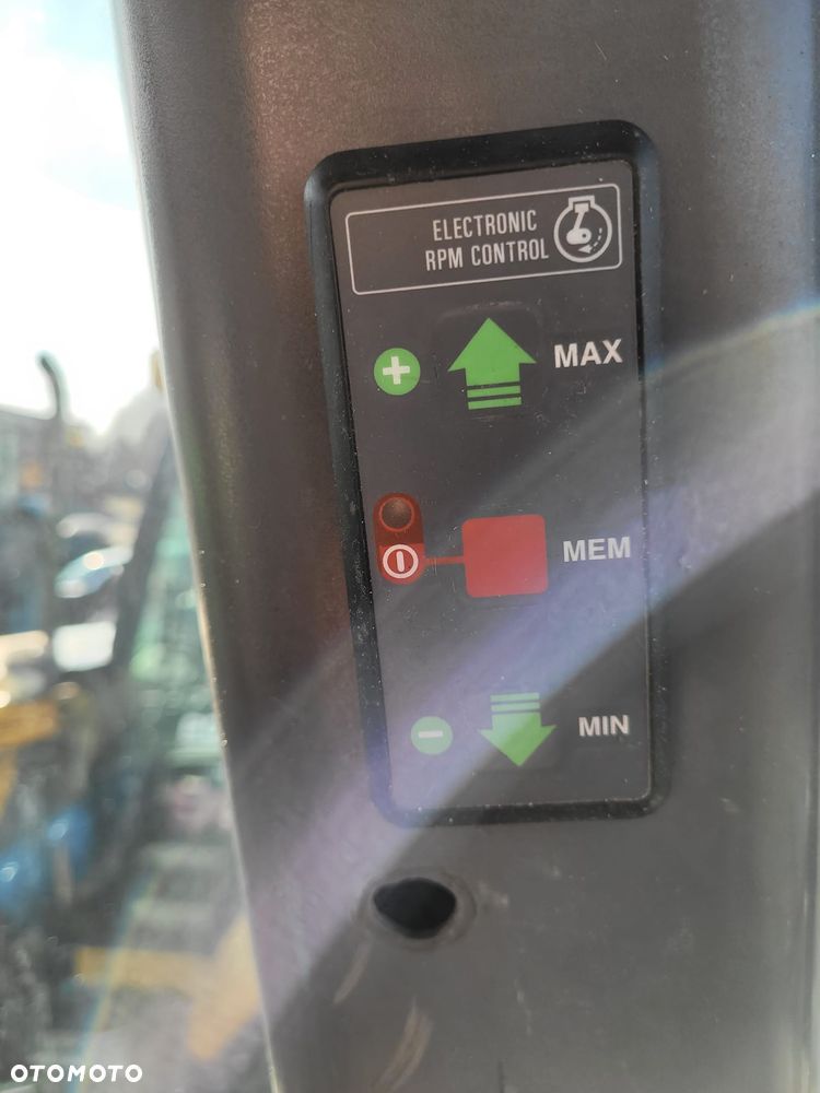 Deutz-Fahr Agrotron 128 - 16