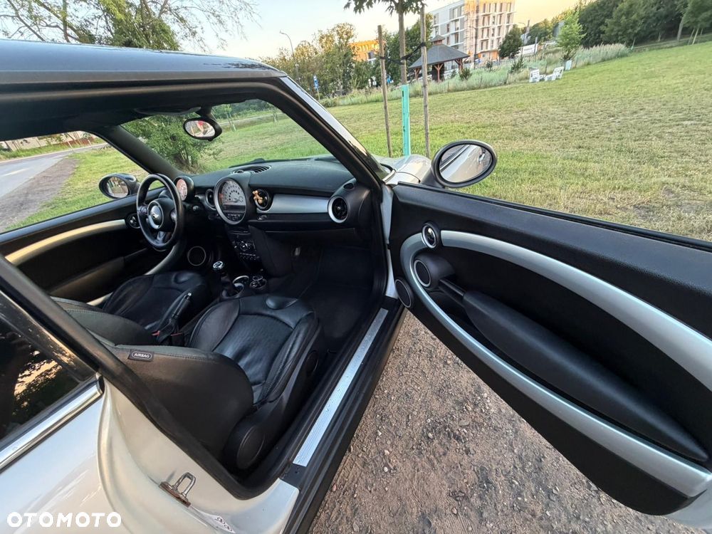MINI Cooper Standard - 5