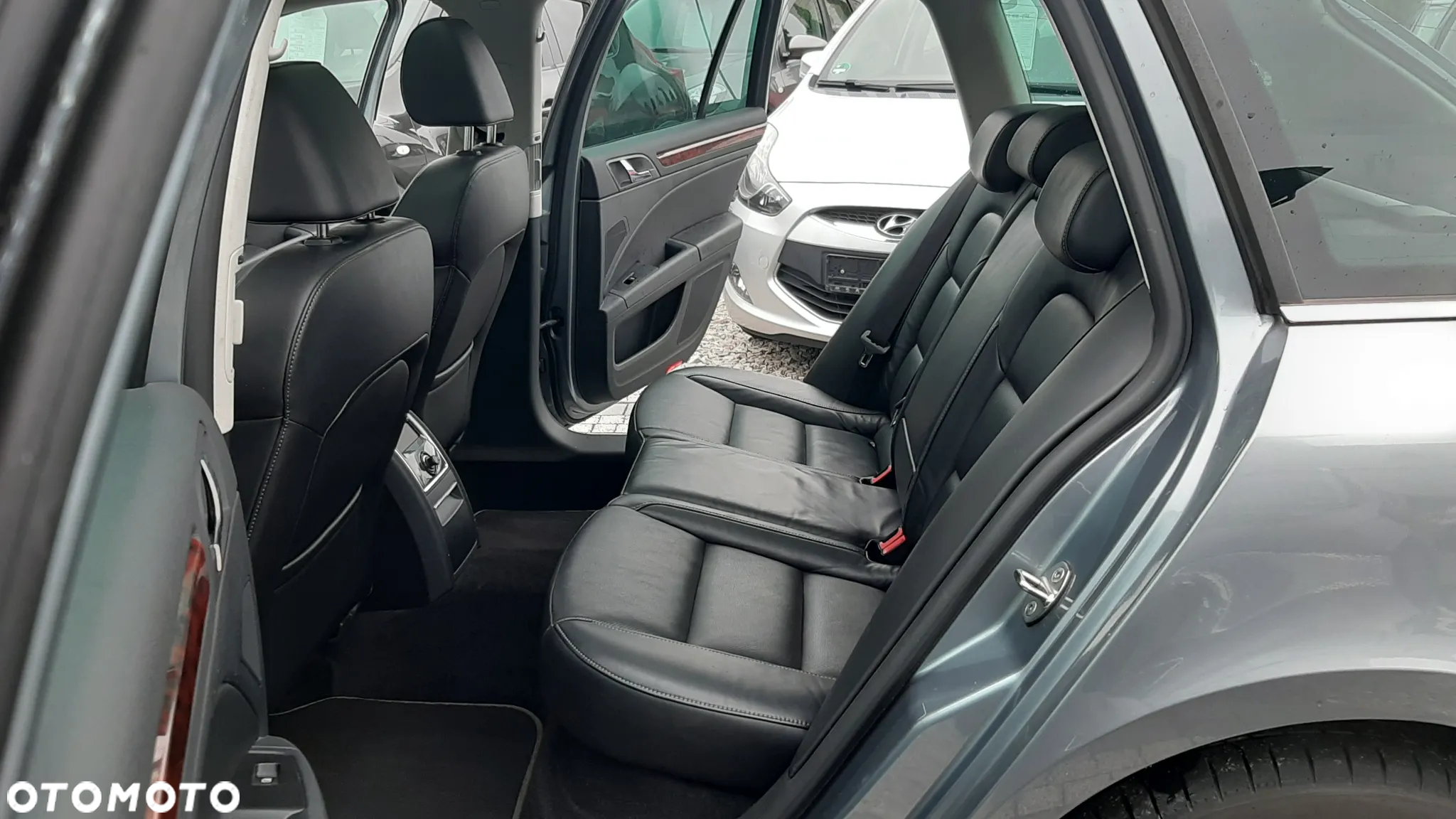 Skoda Superb 2.0 TDI Elegance DSG - 16