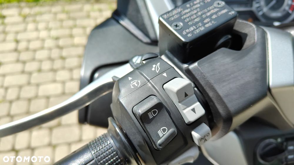 Honda NSS - 13