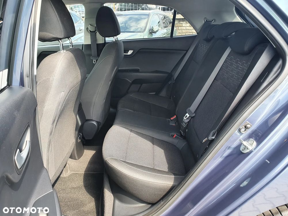 Kia Rio 1.4 L - 26
