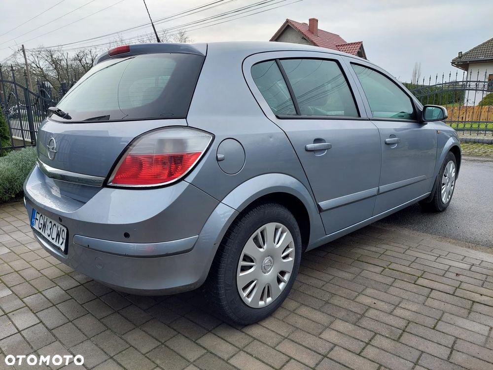 Opel Astra 1.6 Sport Easytronic - 4