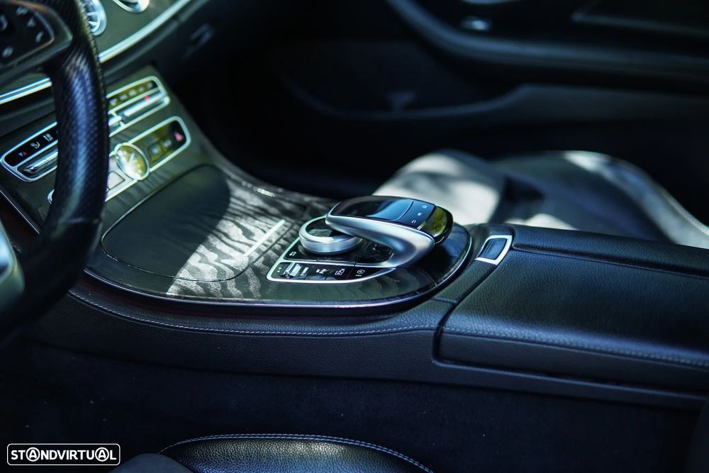 Mercedes-Benz E 220 d AMG Line - 44