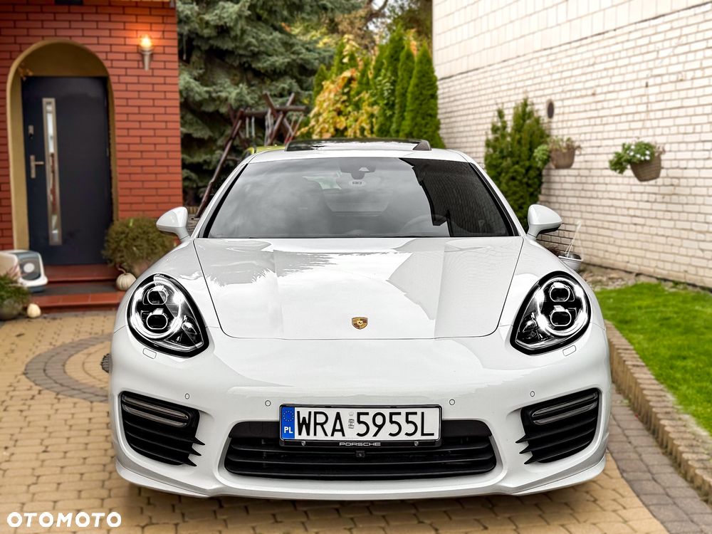 Porsche Panamera GTS PDK - 2