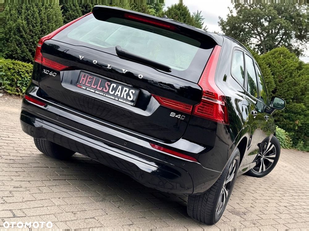 Volvo XC 60 B4 D AWD Geartronic Momentum Pro - 3