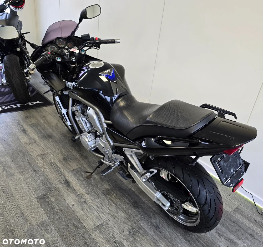 Yamaha FZS - 5