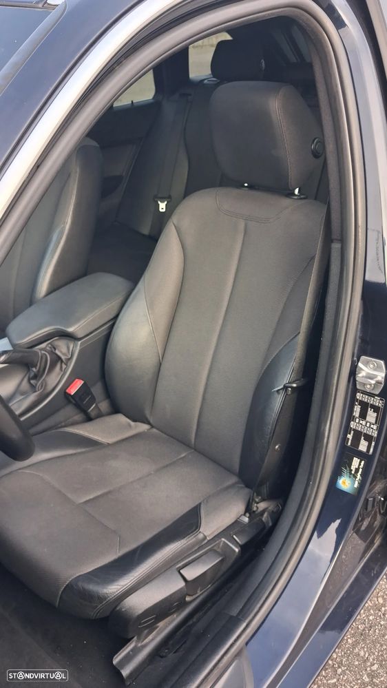 BMW 320 d Auto Line Luxury - 19