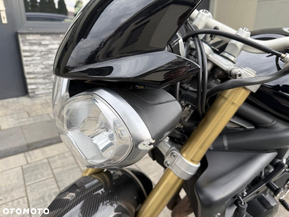 Triumph Street Triple - 10