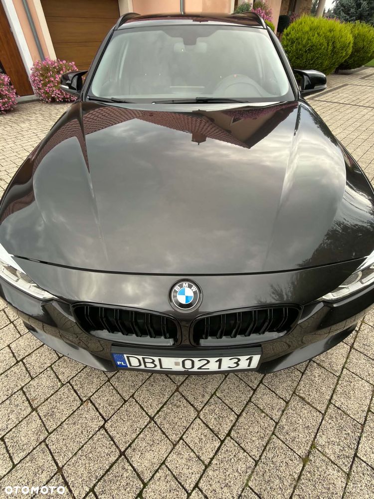BMW Seria 3 318d xDrive Sport Line - 3