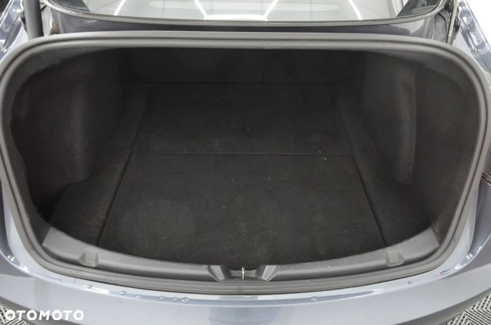 Tesla Model 3 Standard Reichweite Plus Hinterradantrieb - 23