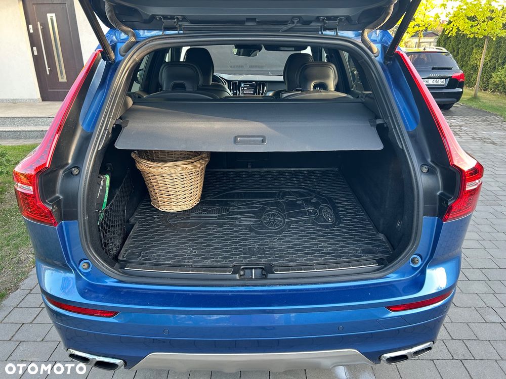 Volvo XC 60 B4 D AWD R-Design - 21