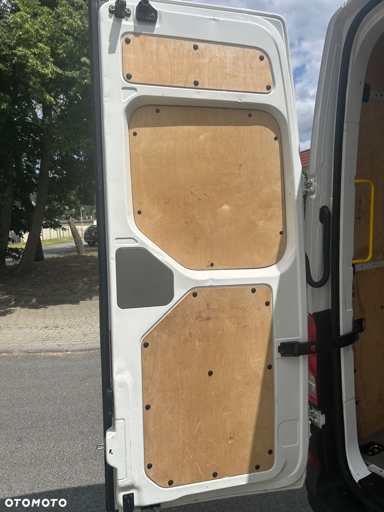 Volkswagen Crafter - 13