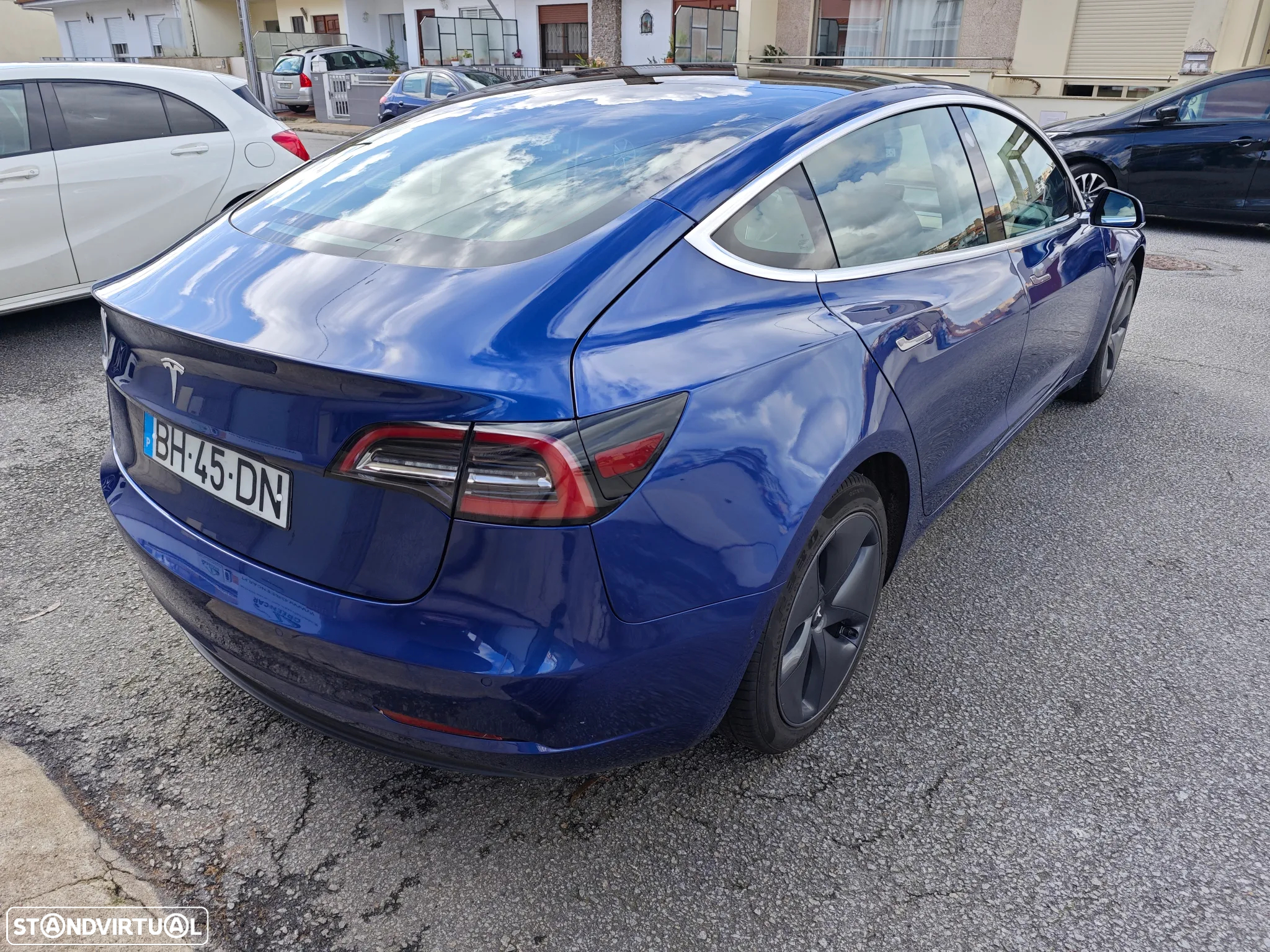 Tesla Model 3 Standard Range Plus RWD - 24