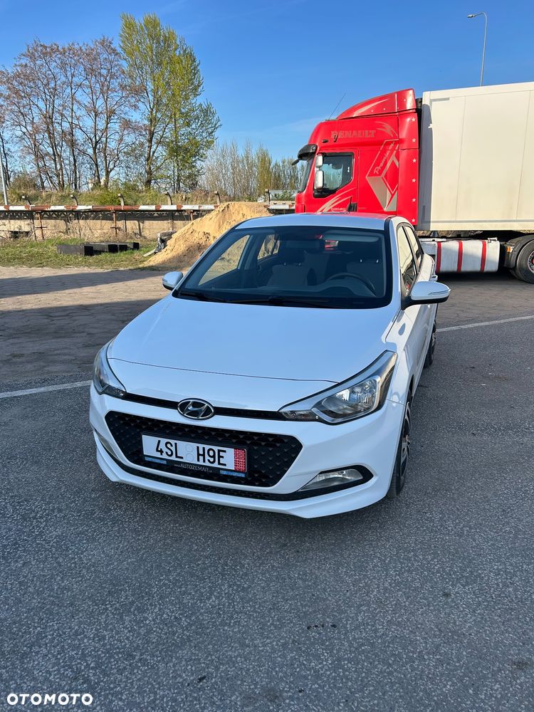 Hyundai i20 blue 1.2 - 2