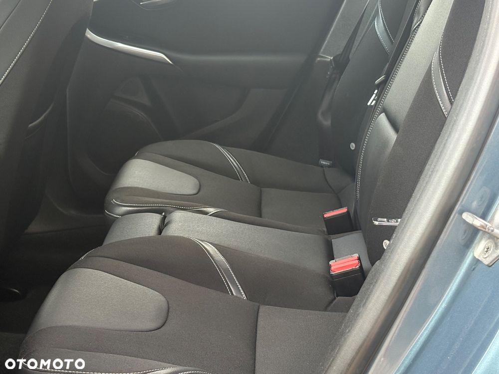 Volvo V40 D2 You - 25
