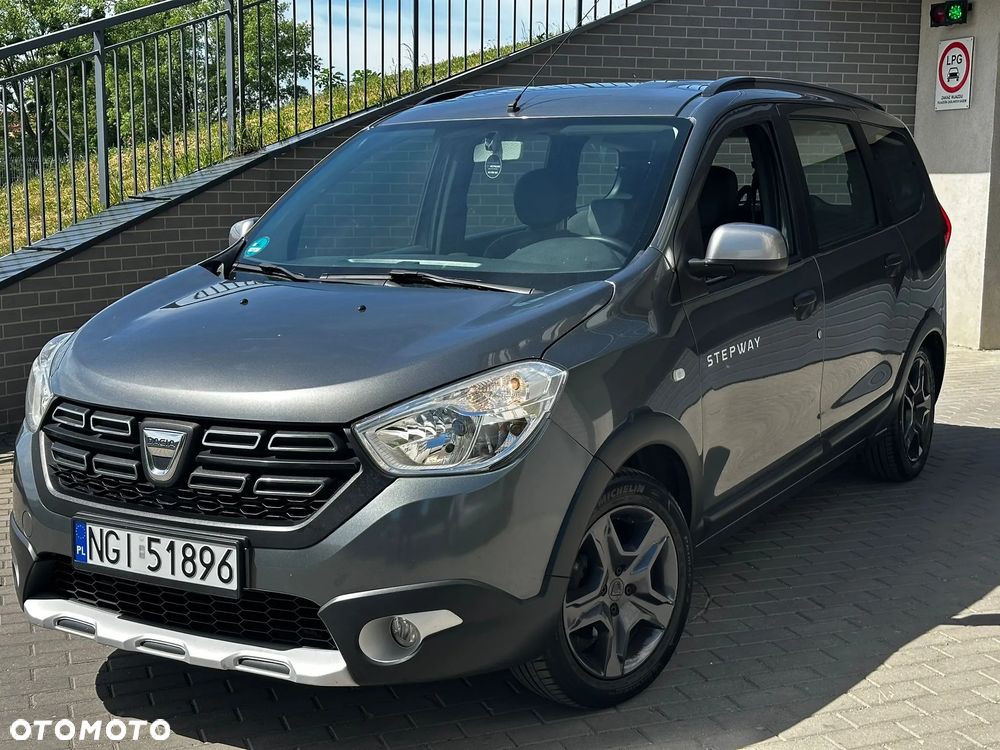 Dacia Lodgy TCe 115 Stepway - 1