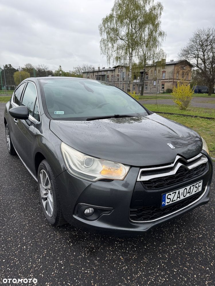 Citroën DS4 e-HDi 115 ETG6 SoChic - 10