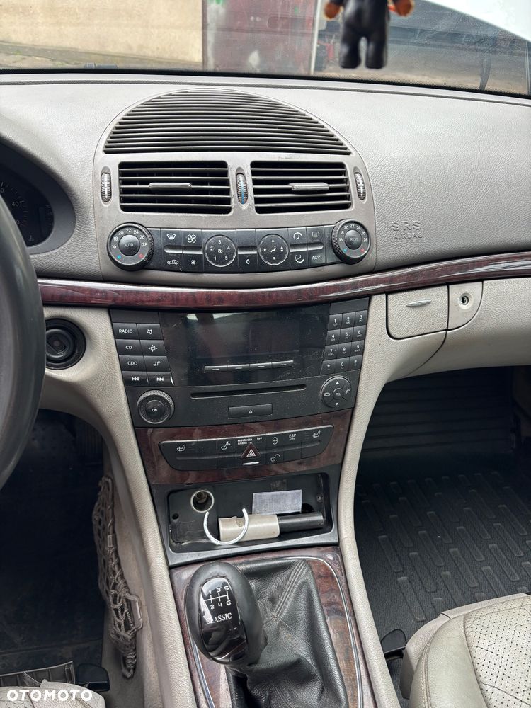Mercedes-Benz Klasa E 200 CDI Classic DPF - 16