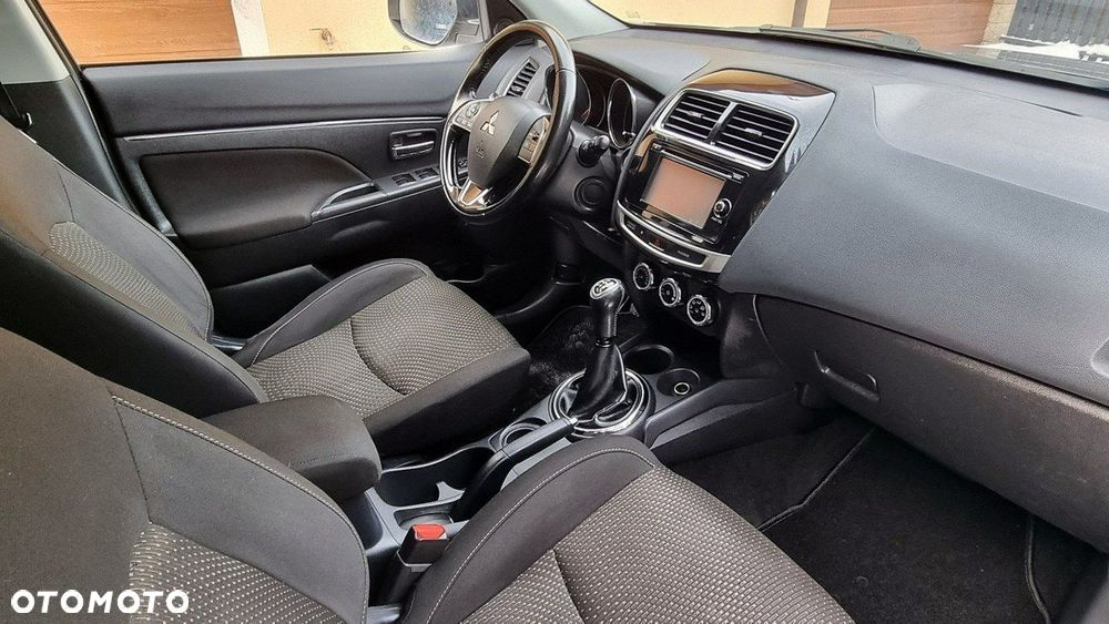 Mitsubishi ASX - 12