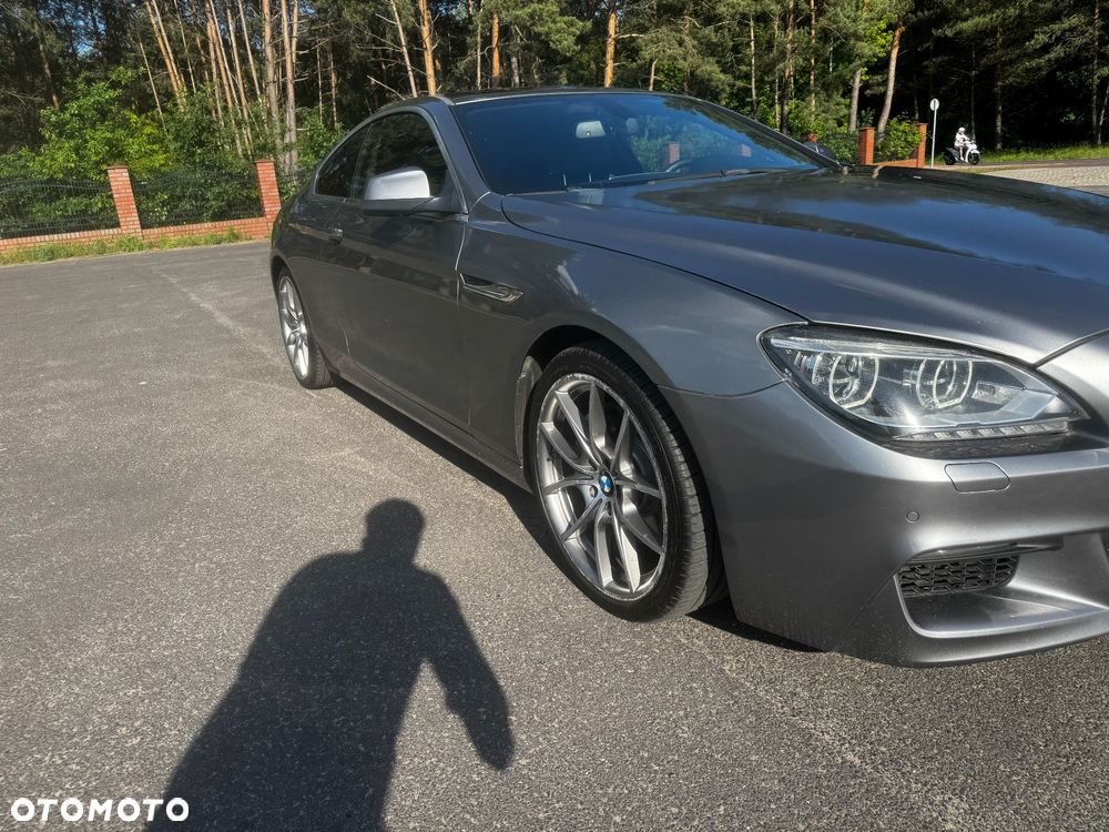 BMW Seria 6 650i - 8
