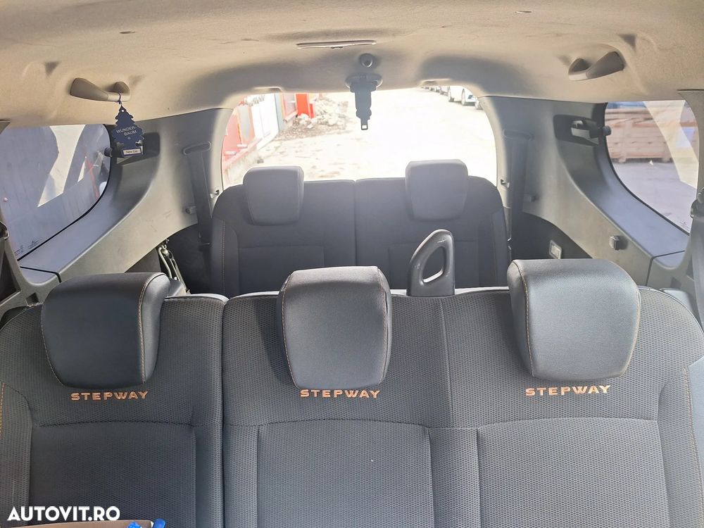 Dacia Lodgy 1.5 dCi Stepway - 9